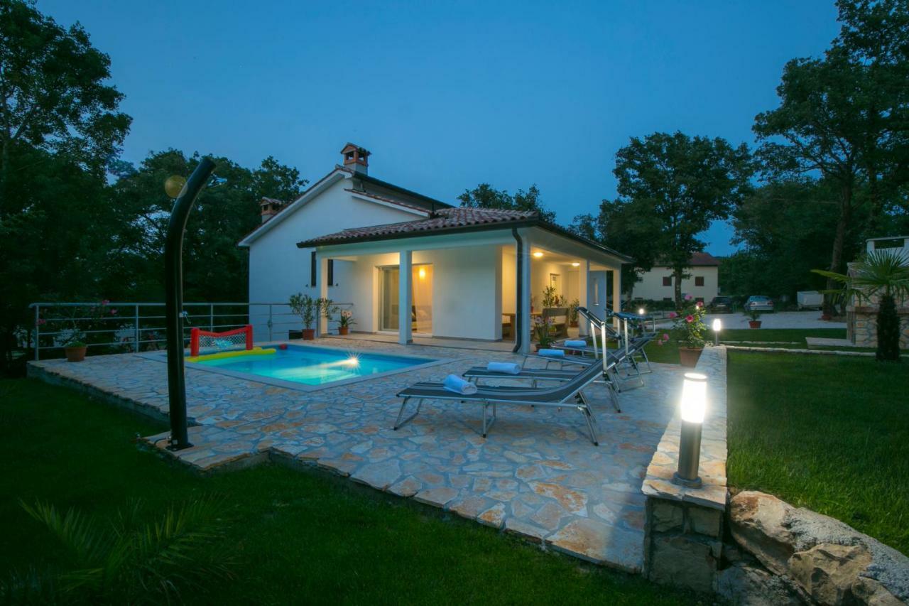 Holiday Home Rea ラビン エクステリア 写真